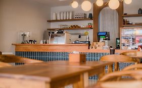 Tiya House Rooms & Cafe